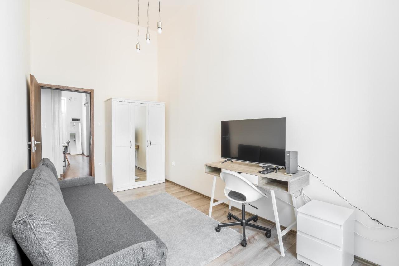 Lovely Urban Retreat - ブダペスト エクステリア 写真